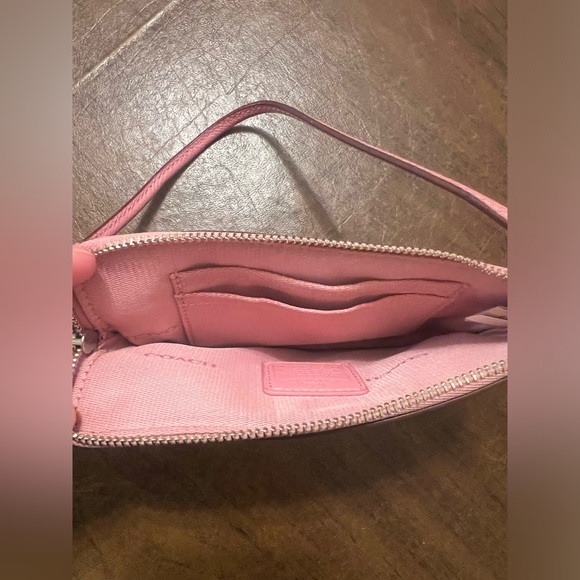Coach wristlet - Picture 3 of 3